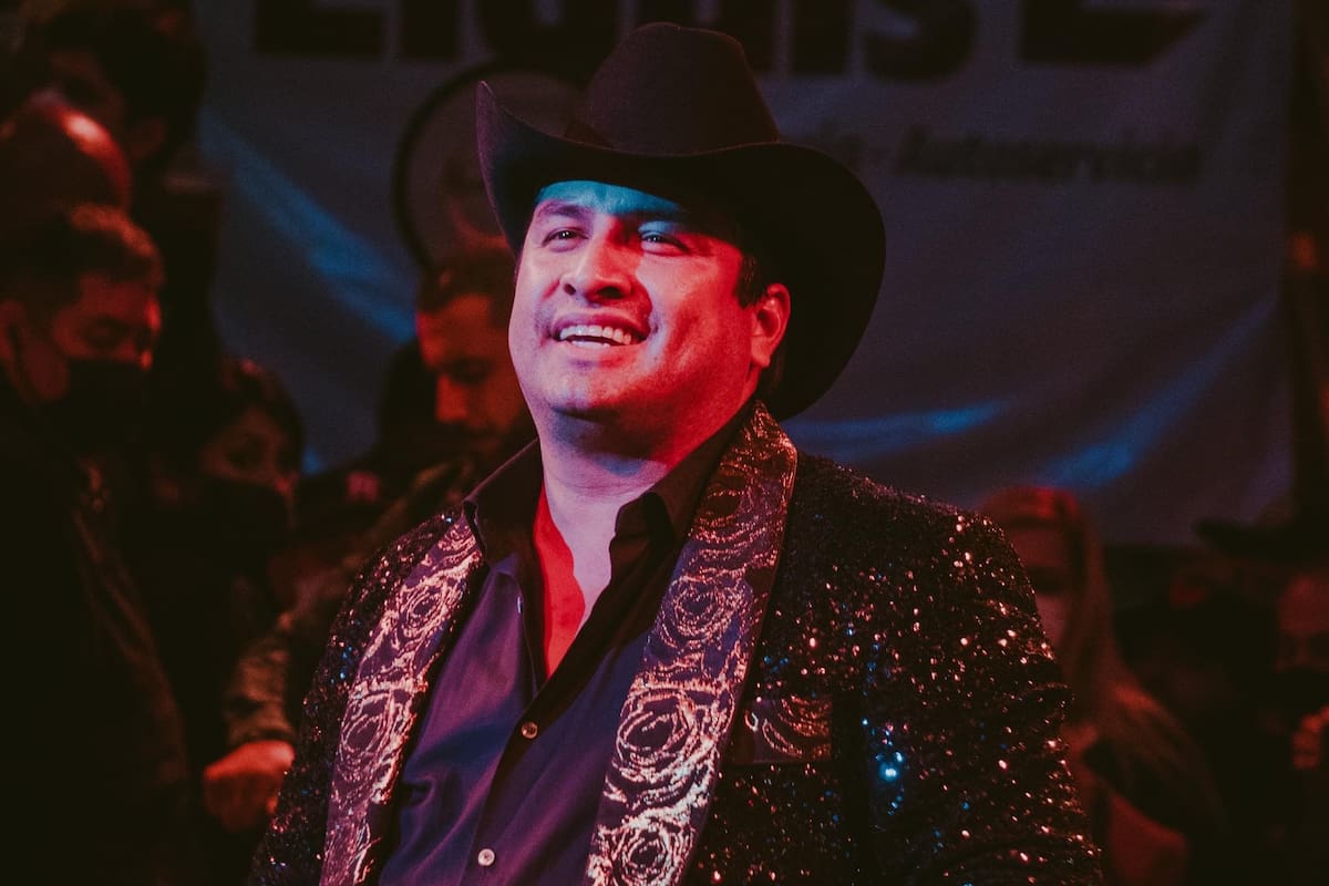 Fiestas del Sol: Nada detiene a Julión Álvarez
