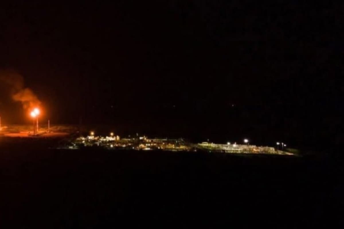 Una explosión y fuga de gas en un ducto de Pemex en Campeche obligó a evacuar a decenas de trabajadores mientras se investiga una posible “pérdida de contención”