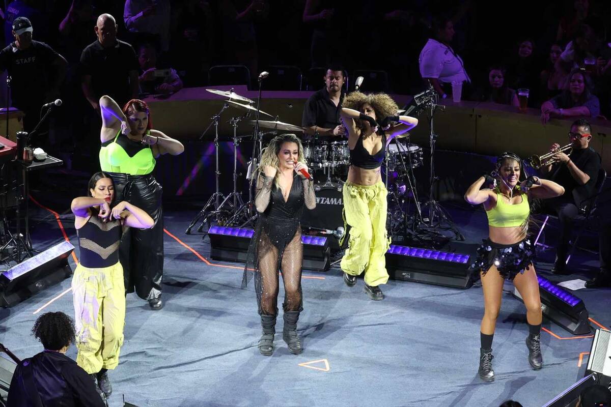 María José cautiva al público de Hermosillo en la ExpoGan 2024