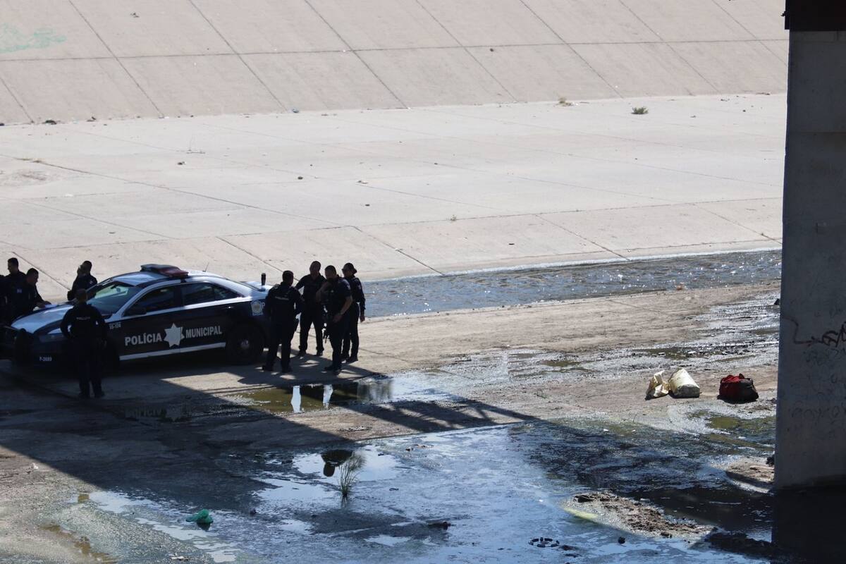 Localizan restos humanos dentro de canalización del Río Tijuana