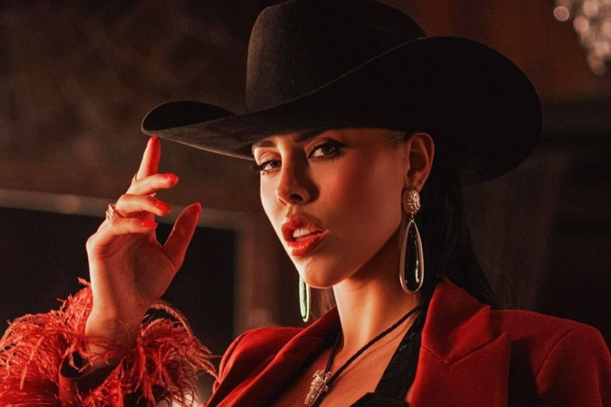 Firma pacto con la ‘Diabla’