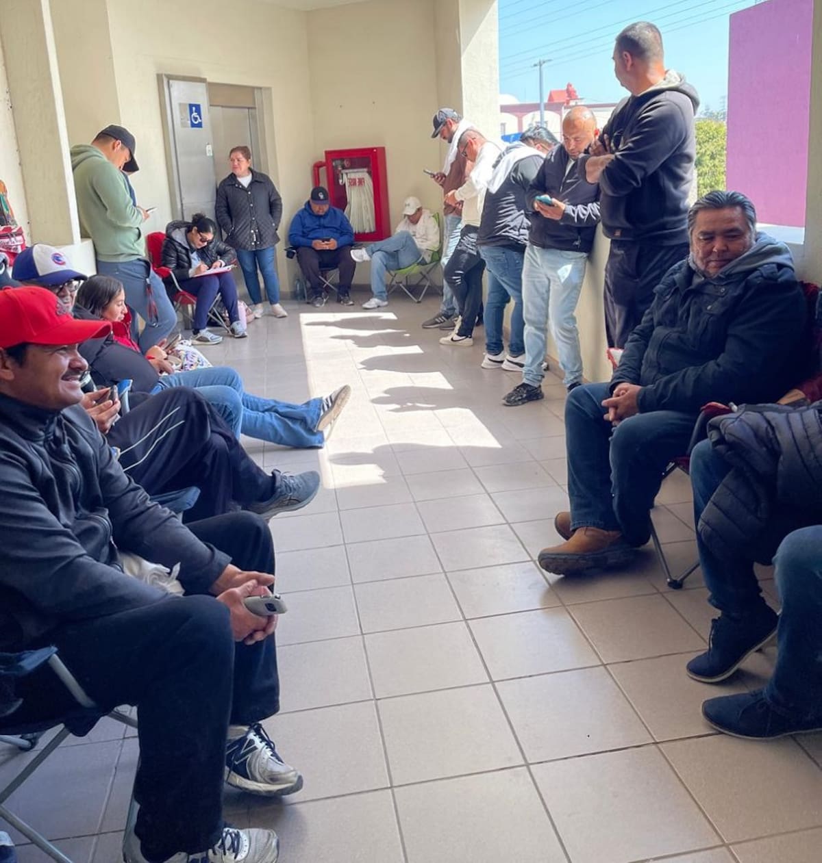 Los maestros inconformes aseguran que ya no quieren pláticas con el delegado de la dependencia en Rosarito, porque no hay ningún avance.