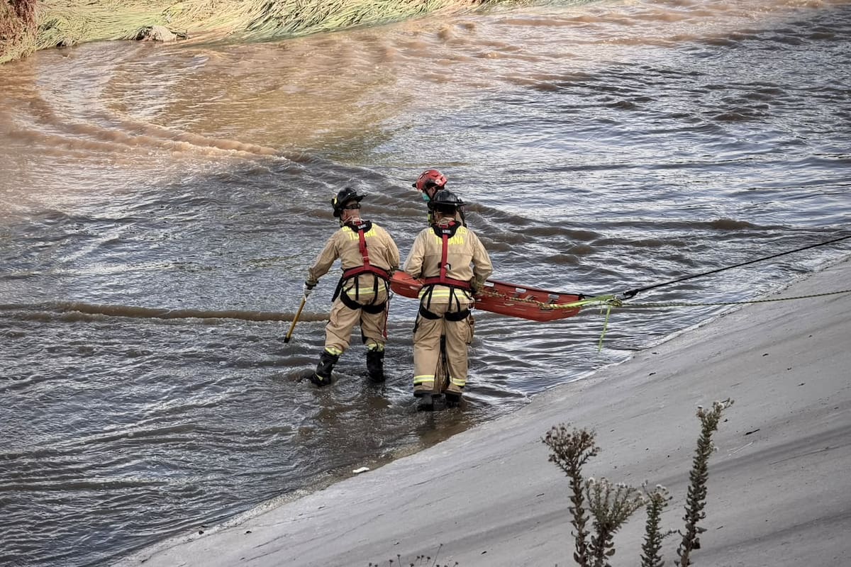 Localizan a hombre sin vida en canalización de la Vía Rápida Poniente