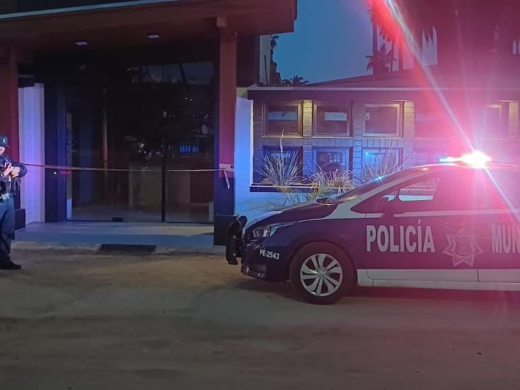 Capturan a dos sujetos por extorsión a un comercio en Ensenada