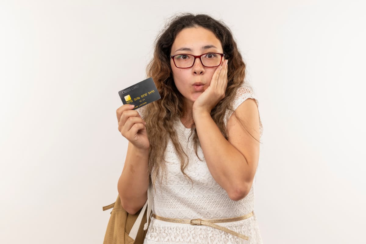 ¿Tu tarjeta está sobregirada? Este es el tiempo que tienes antes de pagar