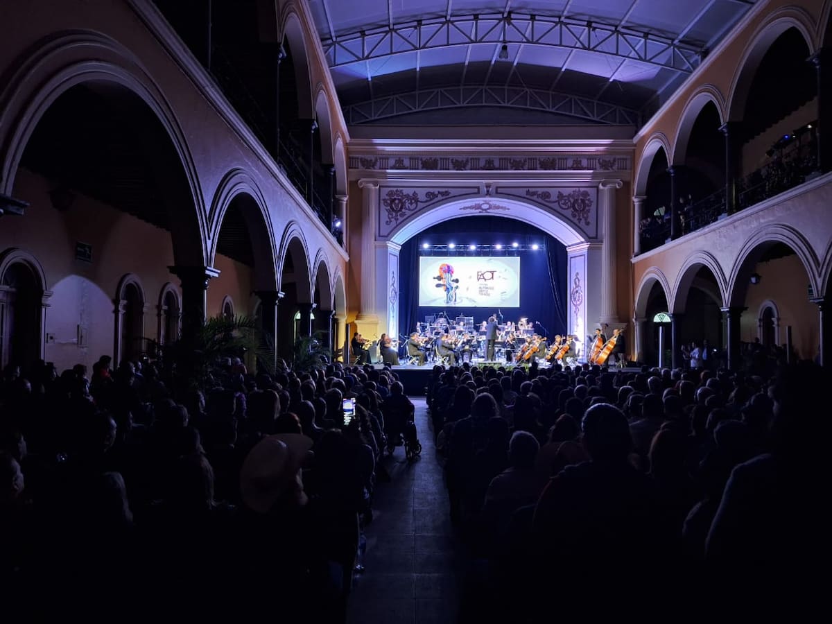 Palacios históricos, plazas y foros de Álamos albergarán conciertos, exposiciones y actividades artísticas gratuitas durante el FAOT 2026. FOTO: BANCO DIGITAL