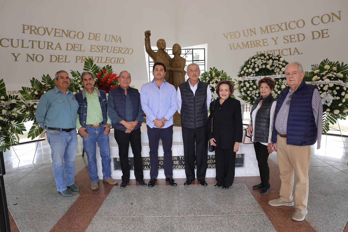 Montan guardia de honor en Mausoleo de Luis Donaldo Colosio