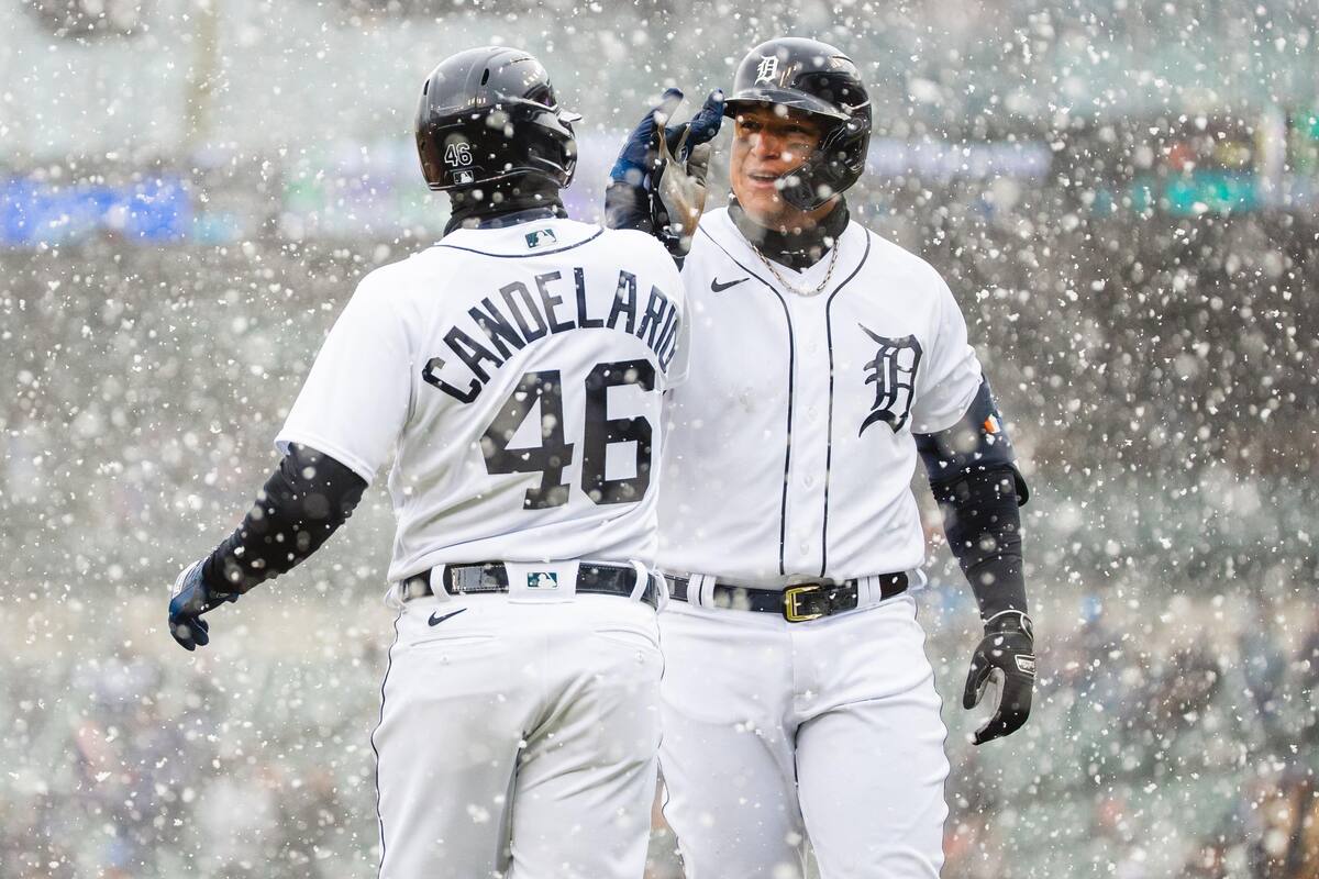 VIDEOS: Opening Day entre Indios y Tigres se jugó bajo la nieve en Detroit