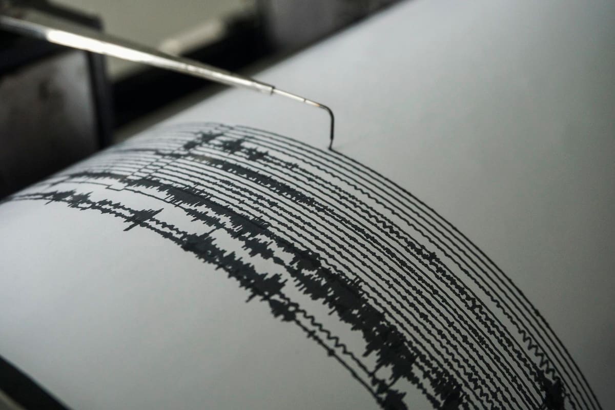 Potente sismo de 7.8 sacude Kamchatka; descartan daños y amenaza de tsunami