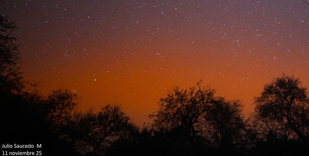 Así se vio la Aurora Boreal tras fuerte tormenta solar. Foto: Julio Saucedo