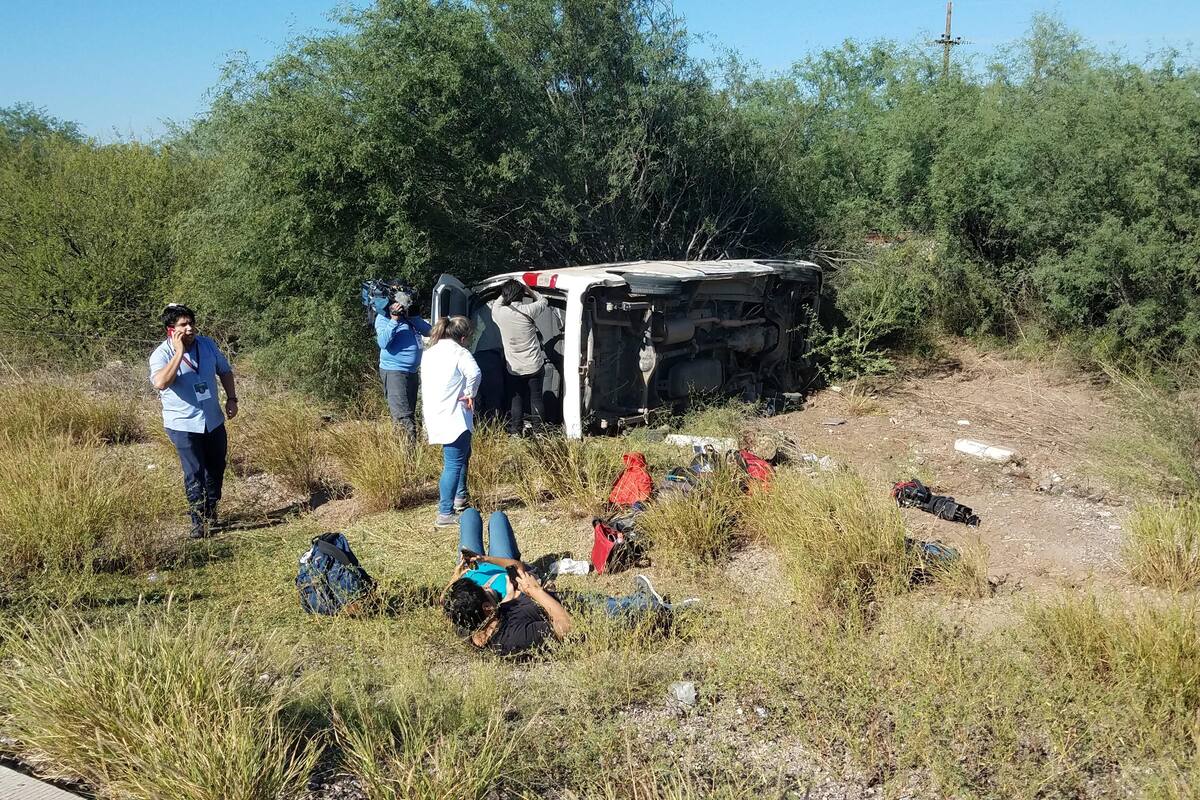 Operarán a dos reporteros, pero están estables, tras accidente en Sonora