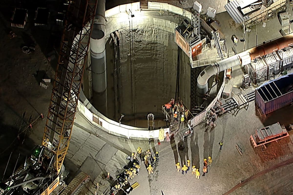 Al menos 15 trabajadores quedaron atrapados tras derrumbe en túnel de California