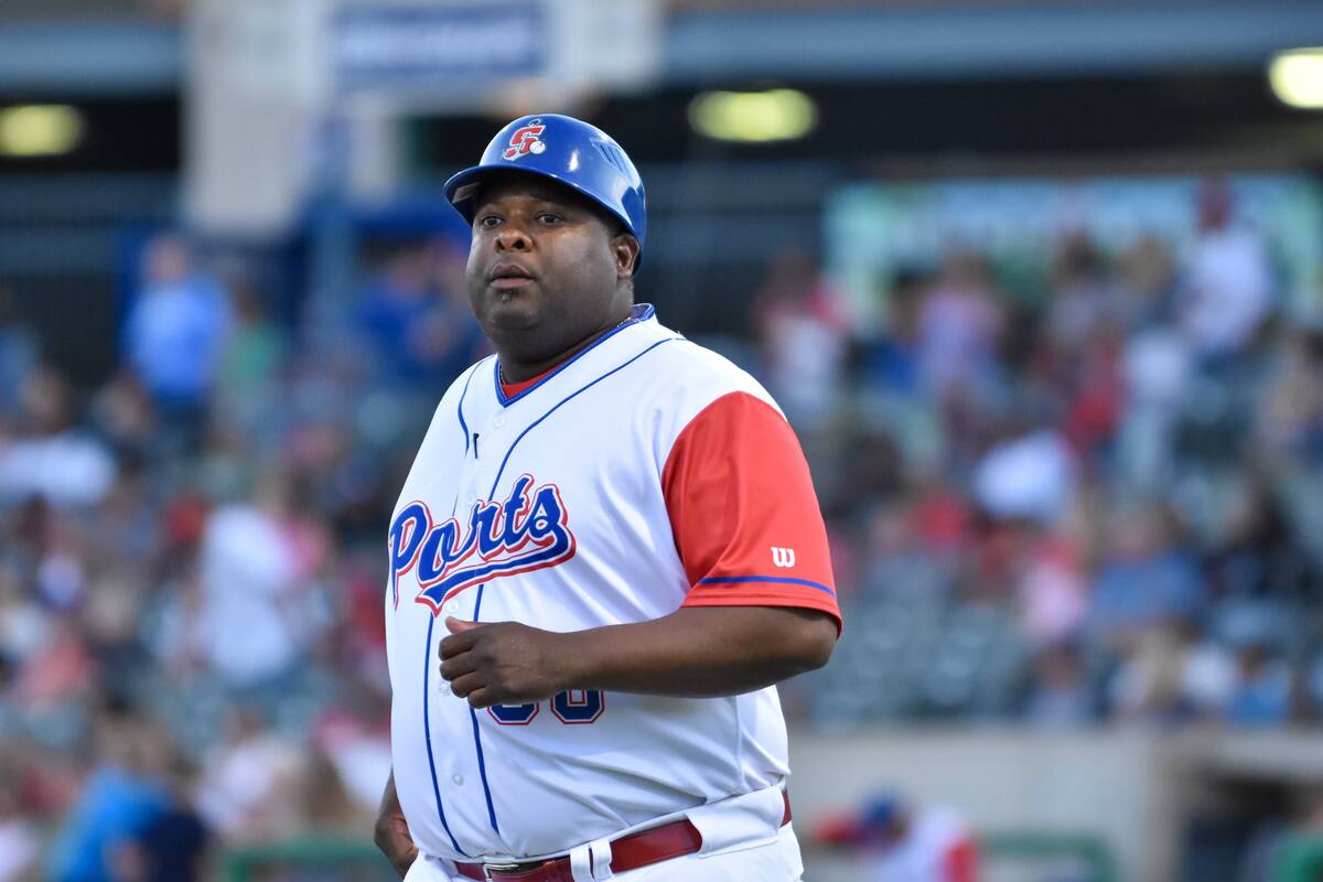 Webster Garrison, manager en menores de Atléticos, conectado a respirador por coronavirus