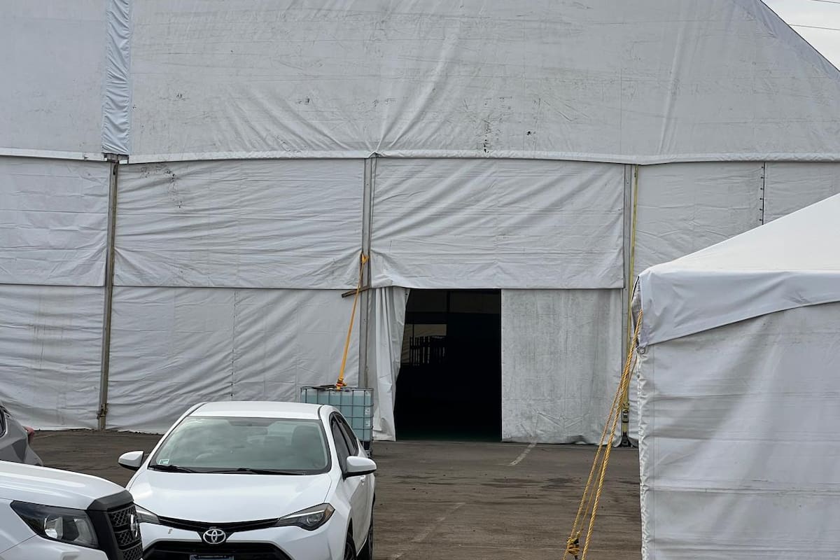 Aún sin operar el mega albergue en el FEX