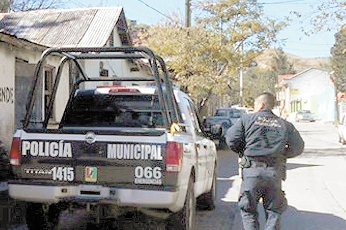 A punta de pistola asaltan a un hombre de 72 años