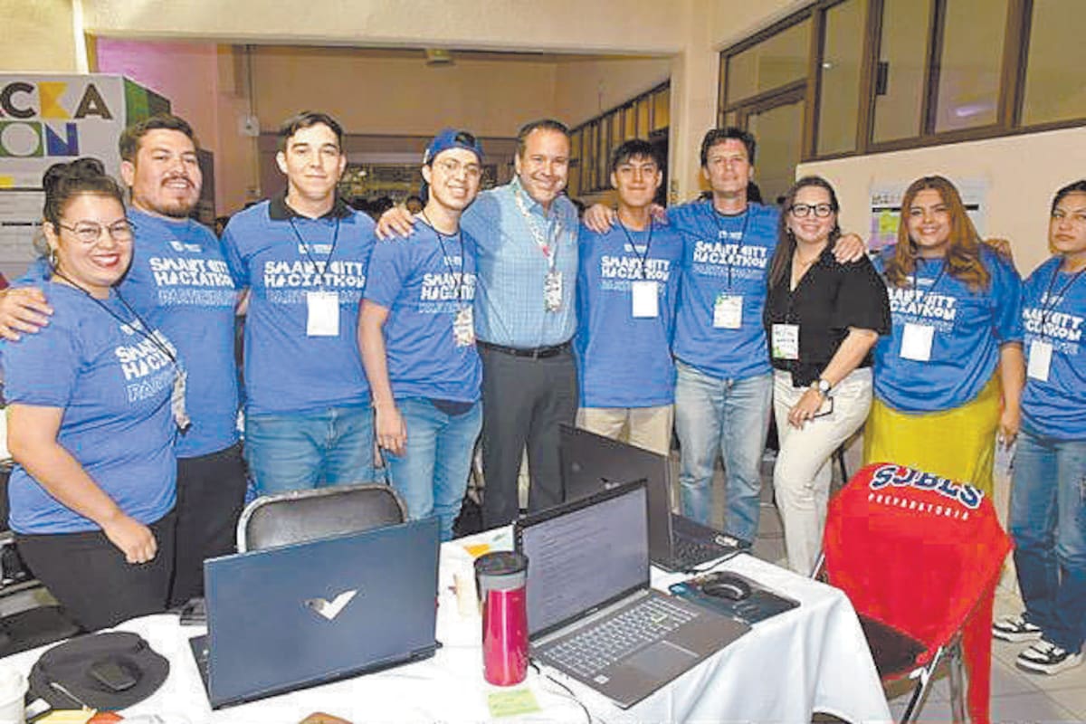 Asiste Astiazarán a segunda edición de Smart City Hackathon 2025