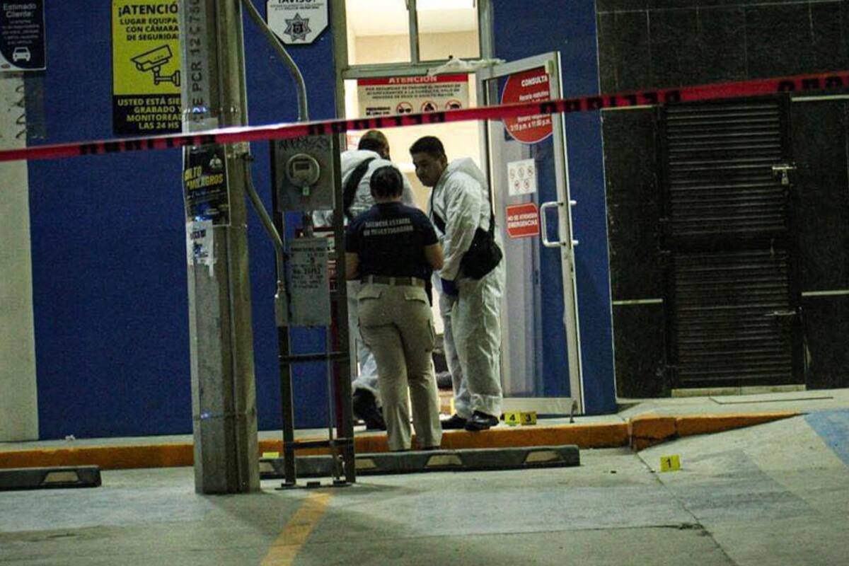 Ataque armado en farmacia deja tres muertos y tres lesionados