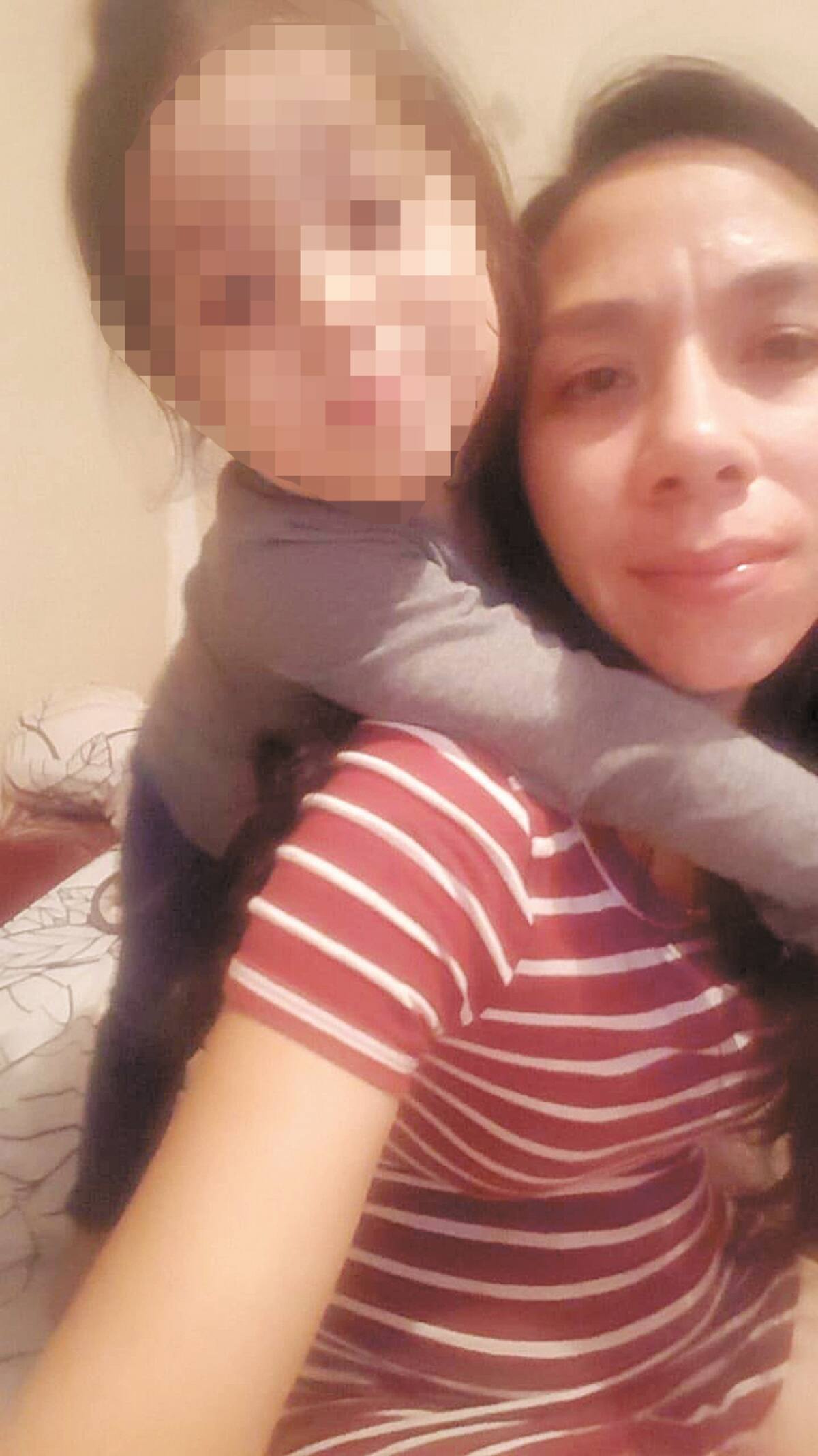 Francisca Johana Ortega Vega, enfermera del Centro Anticipa, añora tener estos momentos con su pequeña hija, ya que no ha podido abrazarla.