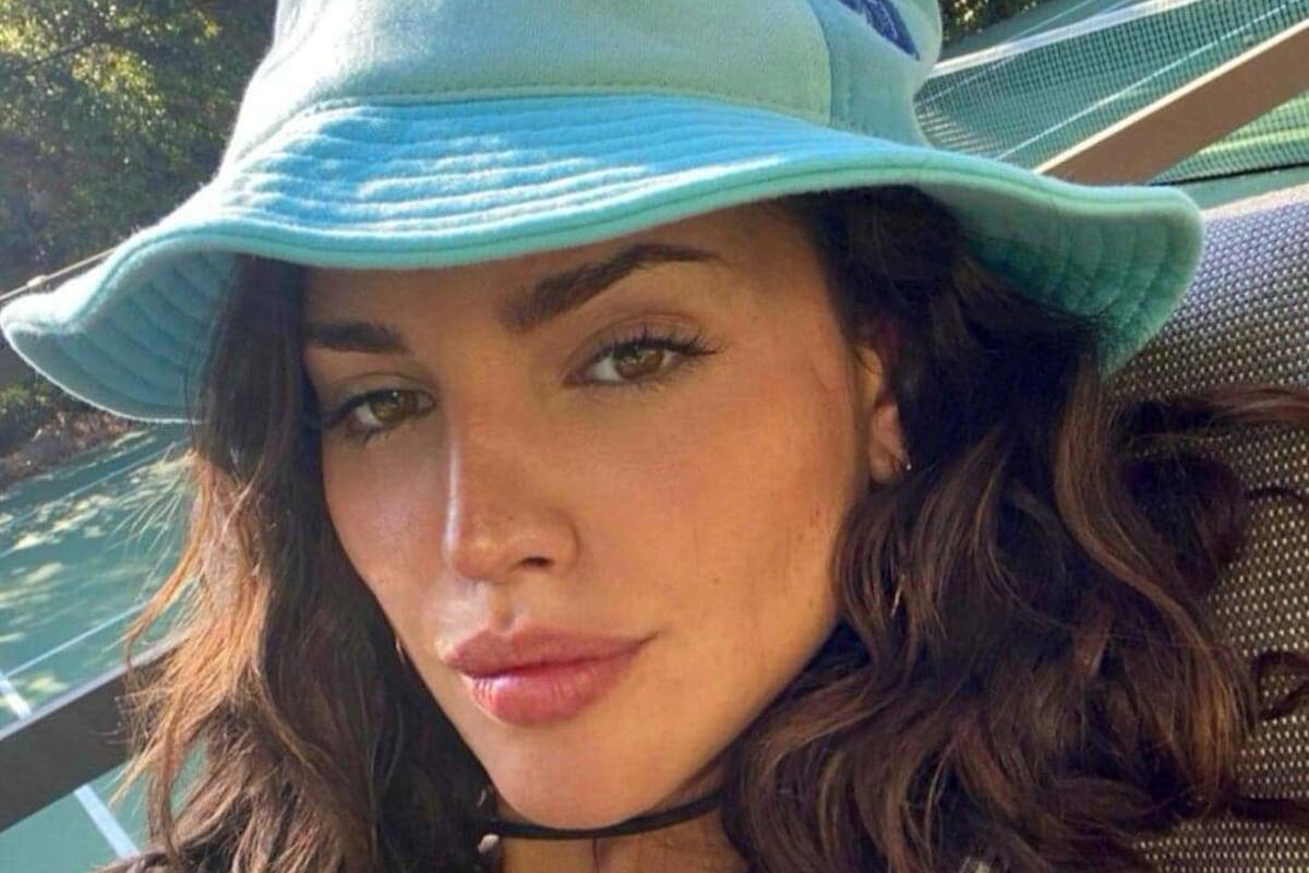 Eiza González se accidenta mientras paseaba en bicicleta en EU