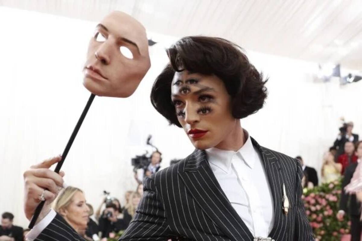 Ezra Miller se vuelve viral por video y lo hacen meme