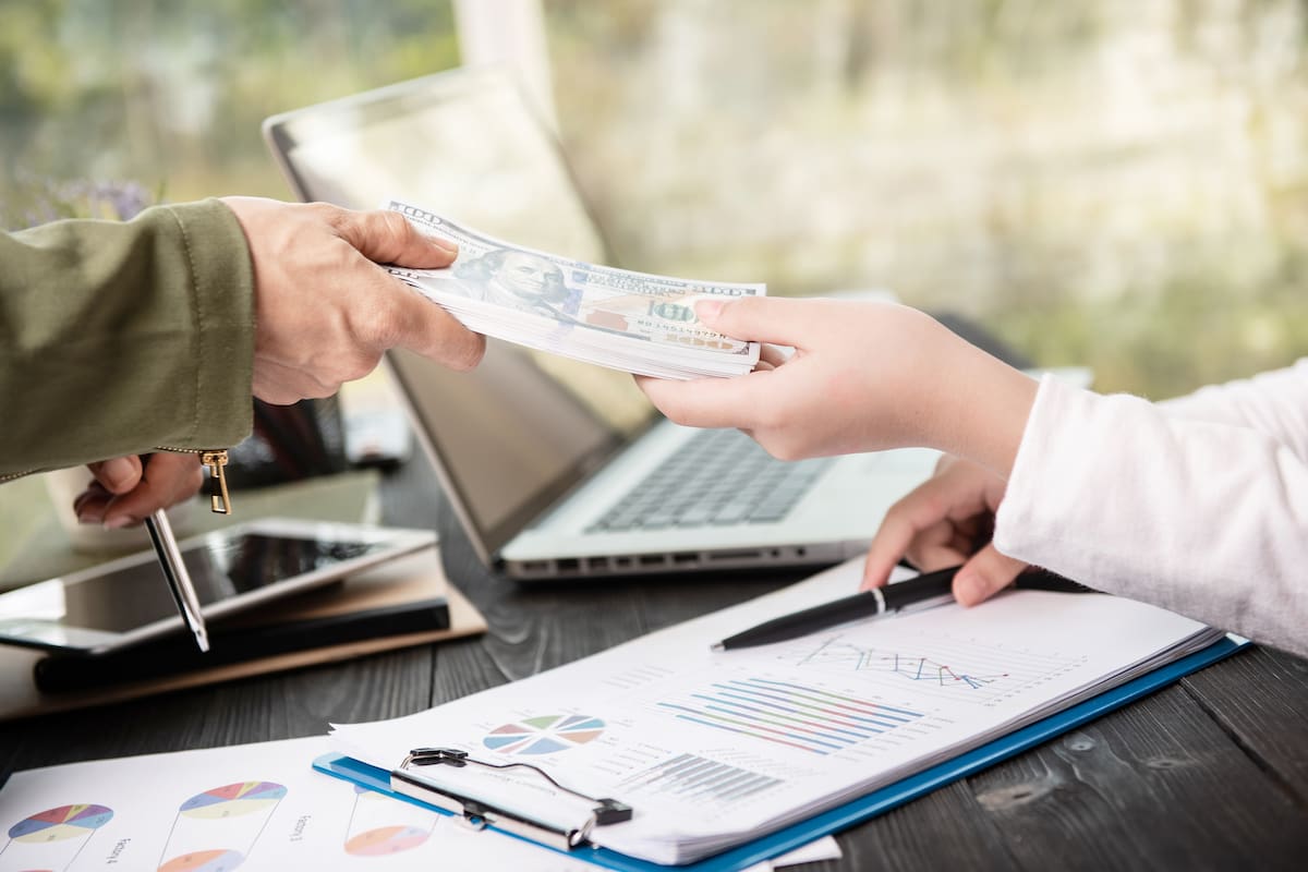 Cómo usar un préstamo personal para emergencias financieras