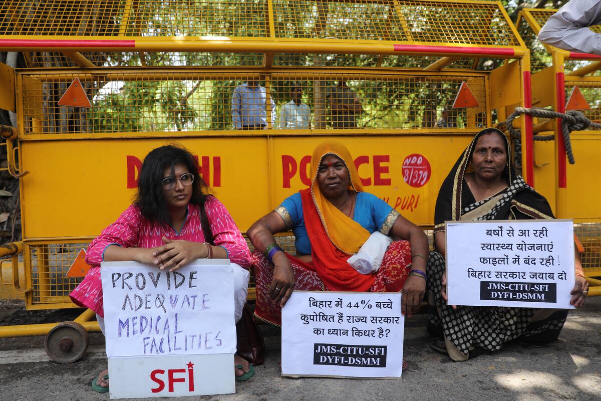 Aumenta a 131 muertes por brote de encefalitis en la India
