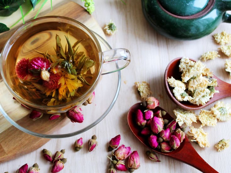 Té e infusiones: beneficios, precauciones y cómo elegir la mejor opción para tu salud