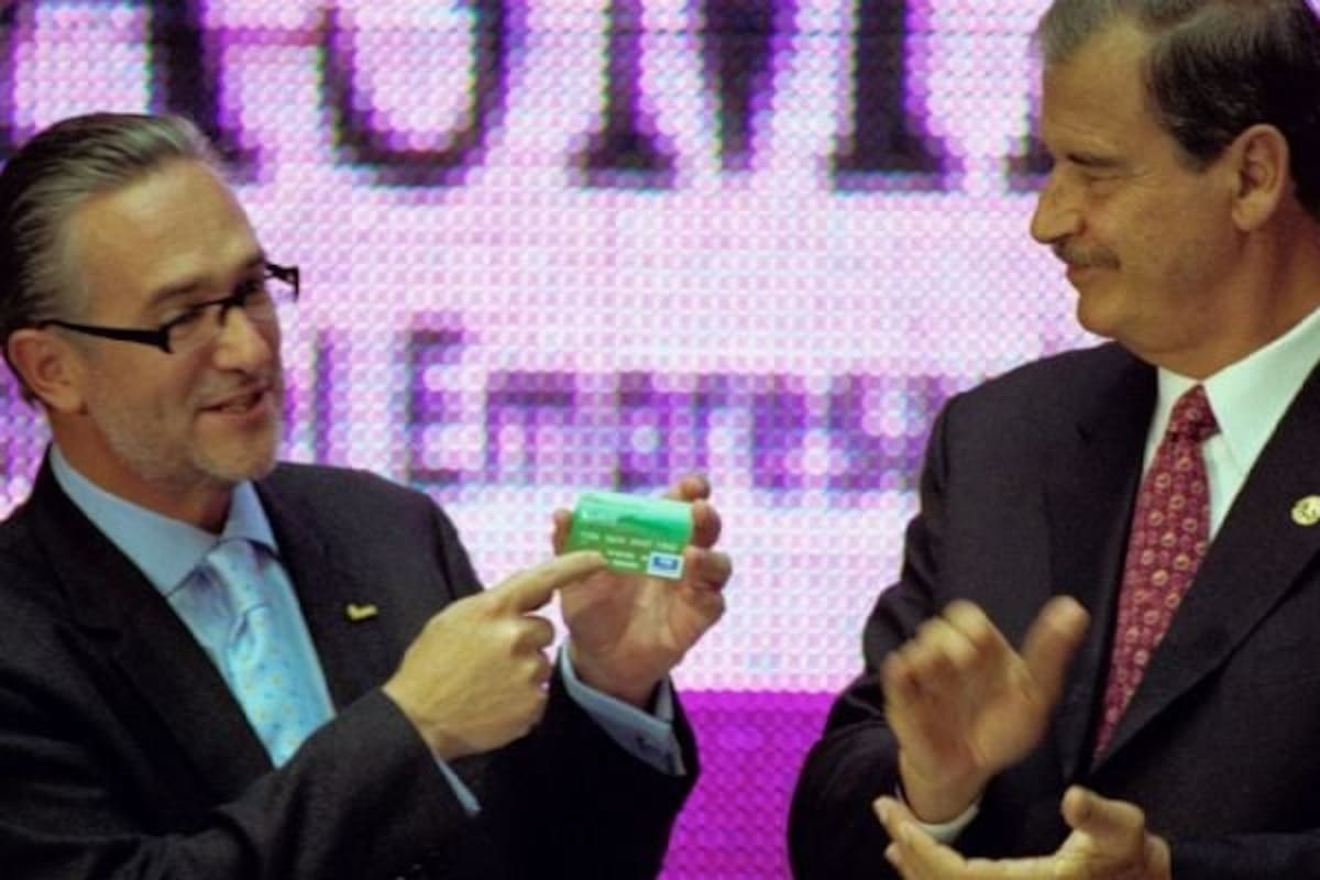 Vicente Fox sale en defensa de Ricardo Salinas Pliego