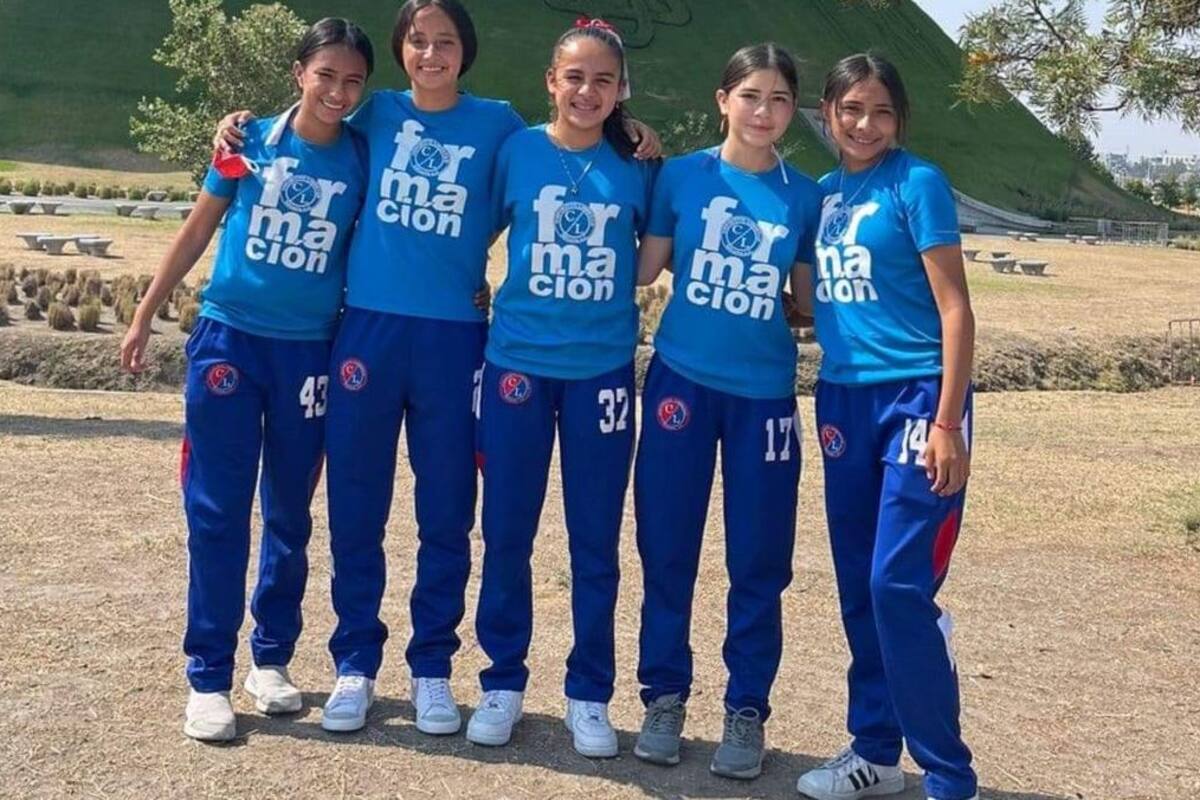 Futbolistas tijuanenses firman con las campeonas Chivas femenil