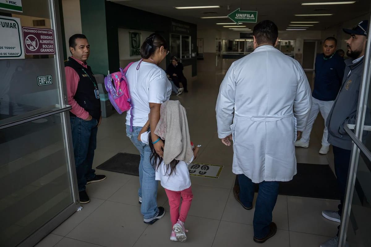 La señora Belén Romo acusó a una doctora de la Clínica 33 de haberla tratado con discriminación durante una consulta médica. Foto: Border zoom