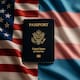 La Corte Suprema de EE.UU. avaló la orden de Trump que elimina el tercer género en pasaportes, permitiendo solo hombre o mujer, y anulando la política de Biden
