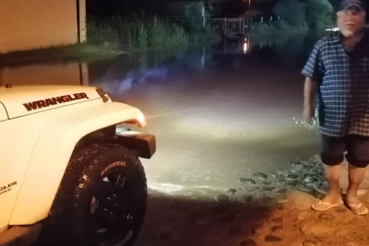 Se desborda Río San Miguel y diez familias son afectadas en ejido El Tazajal