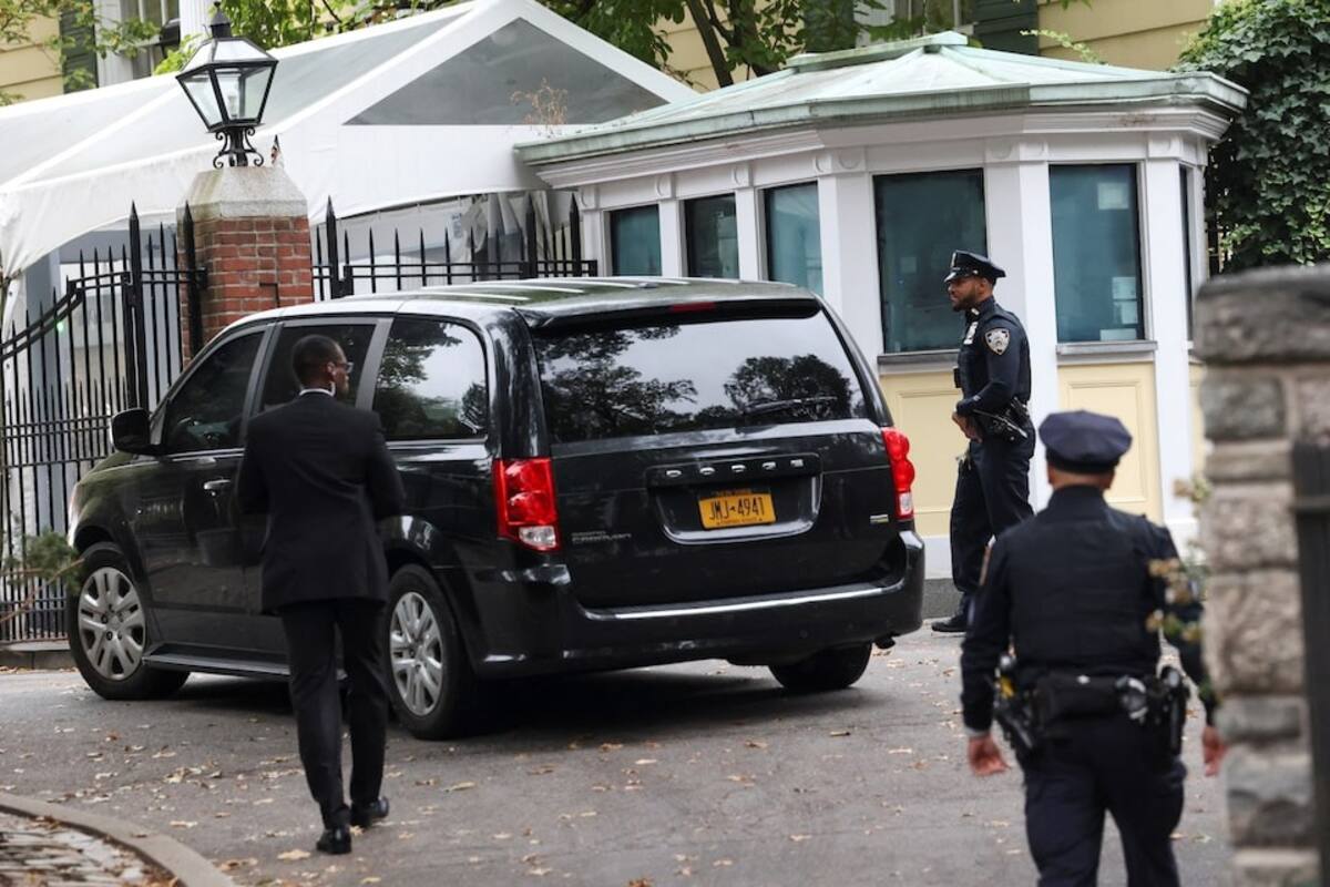 Esta mañana, la residencia de Eric Adams fue cateada por agentes federales. | Crédito: REUTERS