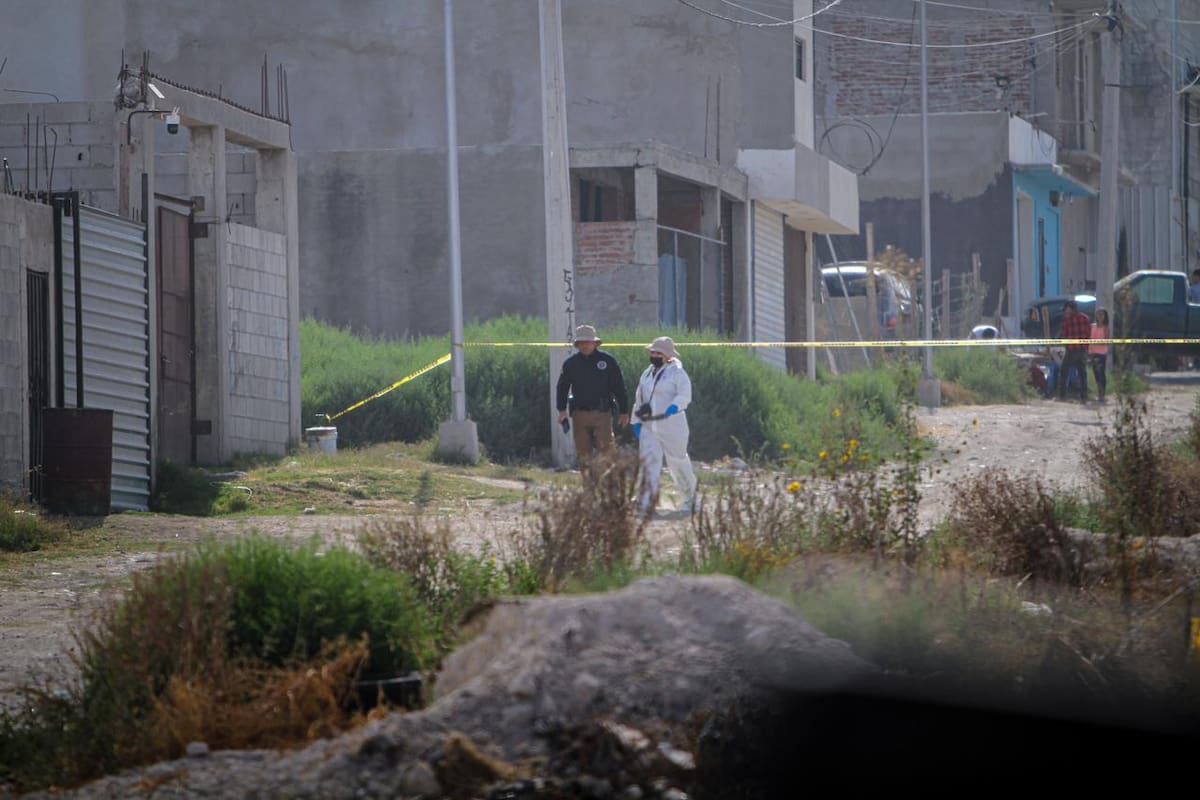 Localizan cuerpo envuelto en una cobija con huellas de violencia en la colonia Centauro