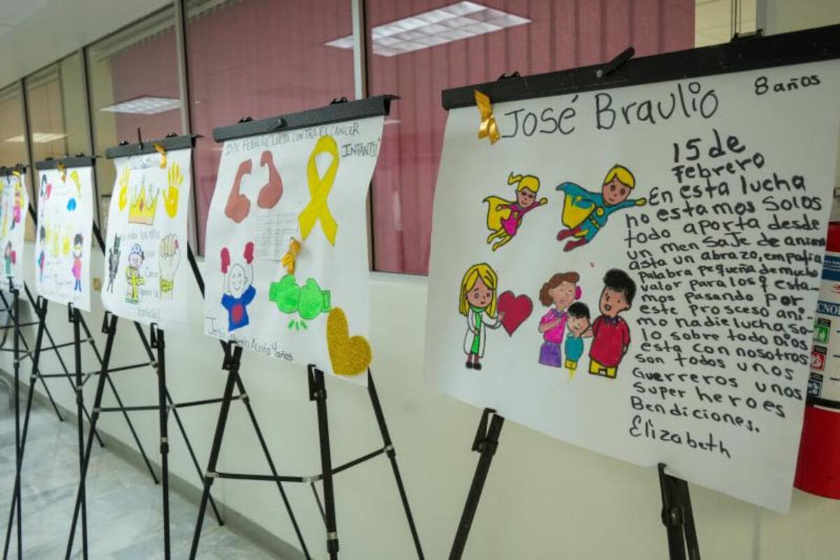 En el evento realizado en el Hospital Infantil del Estado de Sonora hubo una exposición de dibujos alusivos a la
lucha de los pequeños contra el cáncer infantil. FOTO: CORTESÍA