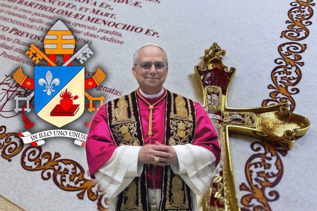El Vaticano revela fotografía oficial, escudo, lema y reliquias del Papa León XIV