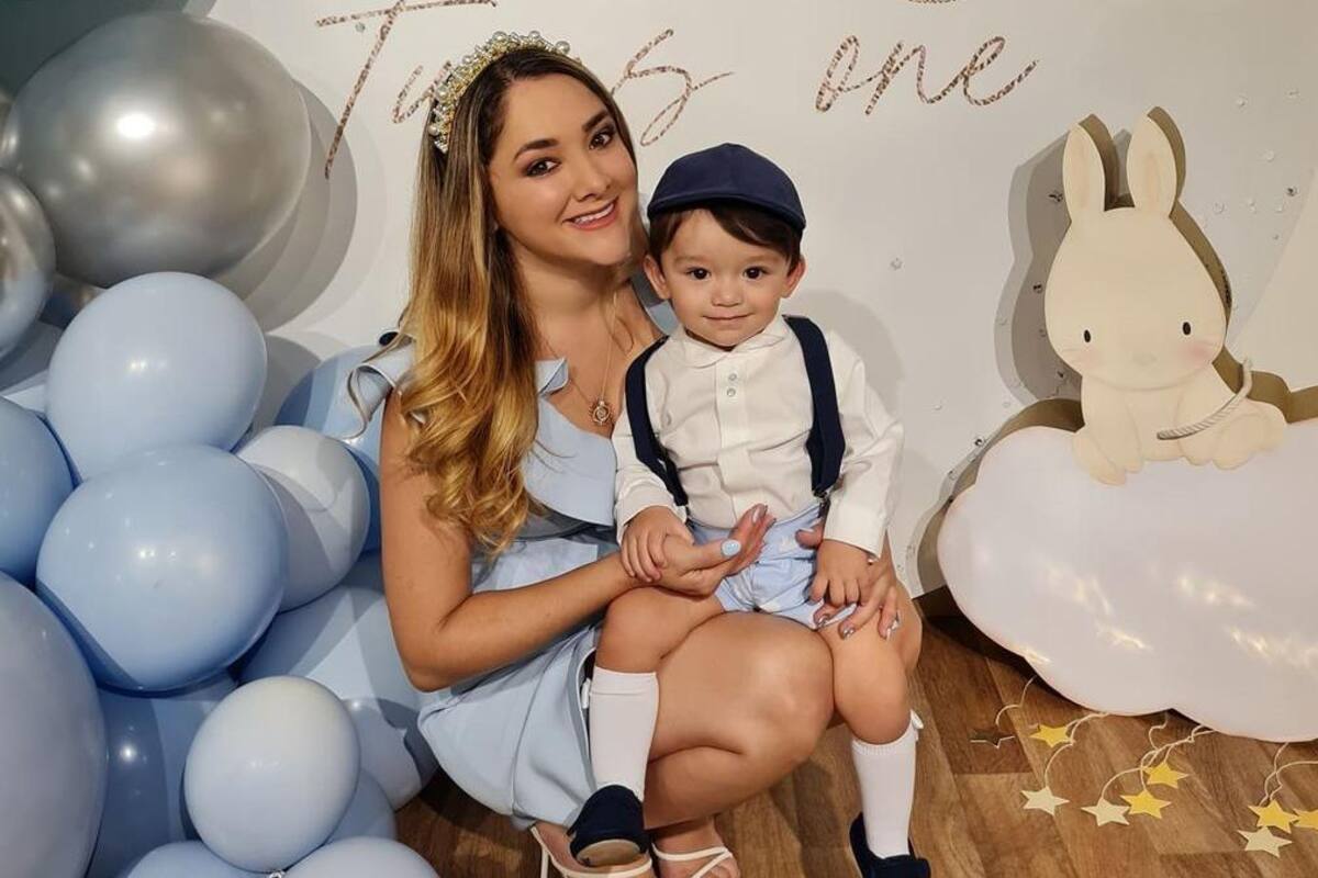 Sherlyn reveló quien le toma las fotografías en sus viajes