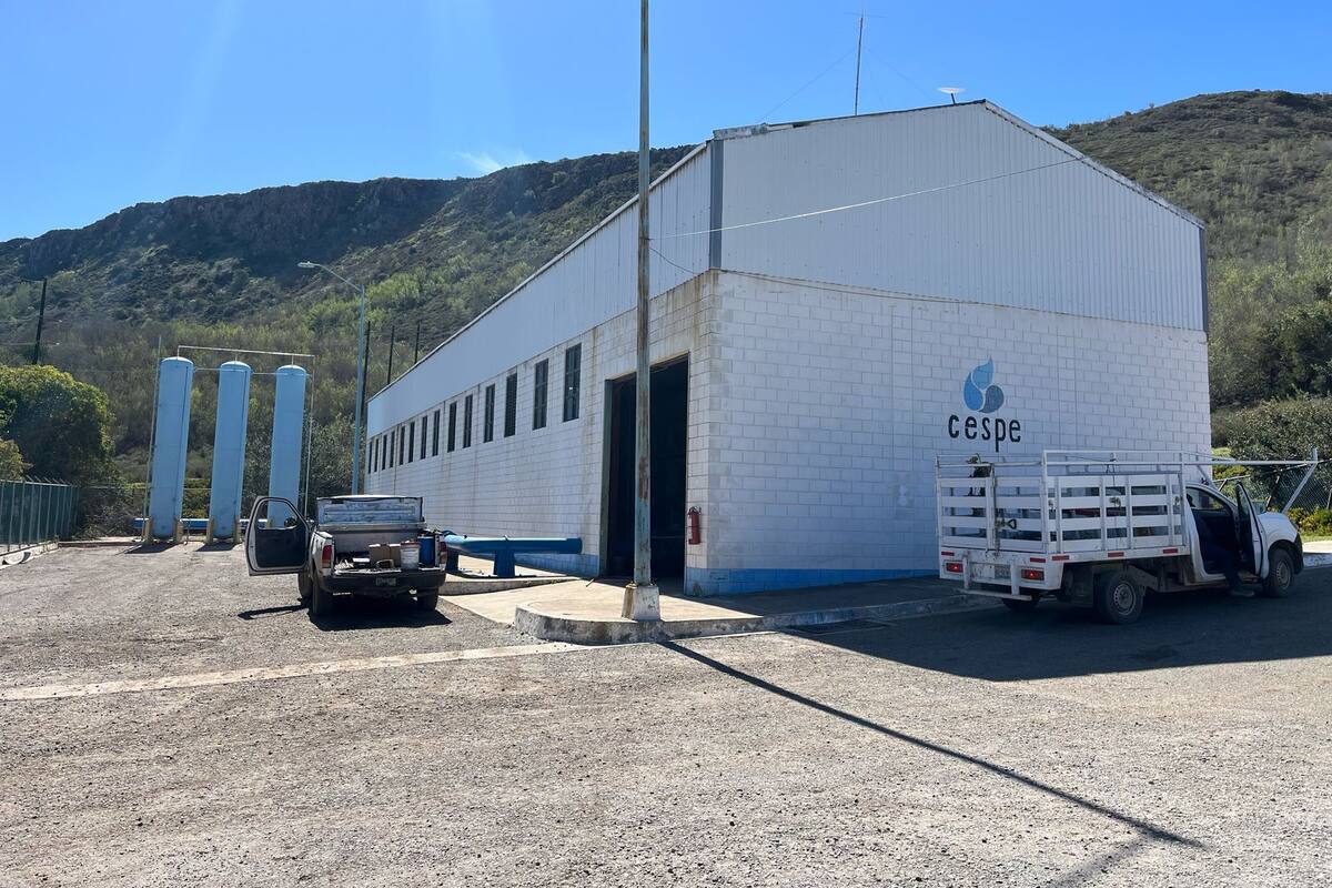 Trabaja Cespe en reparación del equipo de bombeo de la misión