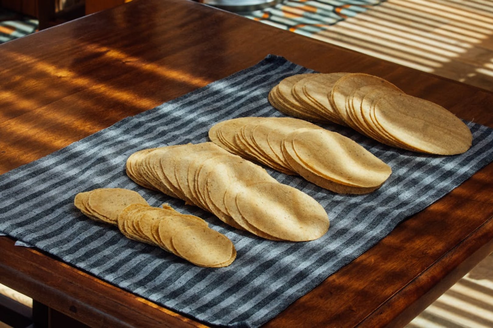 El presidente del Consejo Nacional de la Tortilla, Homero López confirmó el aumento de precio de este producto desde el 15 de abril. | Foto: Pexels