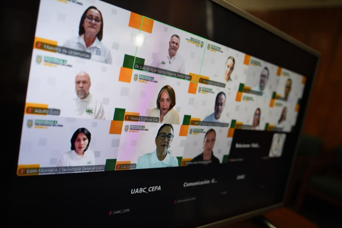 Con 94 estudiantes, inicia la primera generación de la Licenciatura en Ingeniería de Datos e
Inteligencia Artificial, como parte de la ampliación de la oferta educativa en línea de la UABC l Foto: Cortesía
