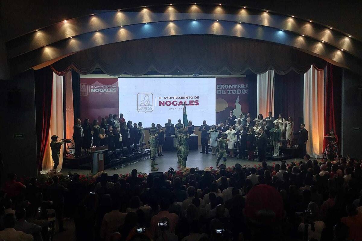 Se realiza protocolo de cambio de poderes en el gobierno de Nogales