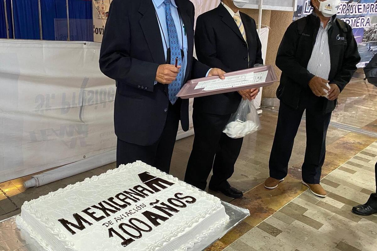 Mexicana de Aviación celebra 100 años con interés de inversionistas chinos