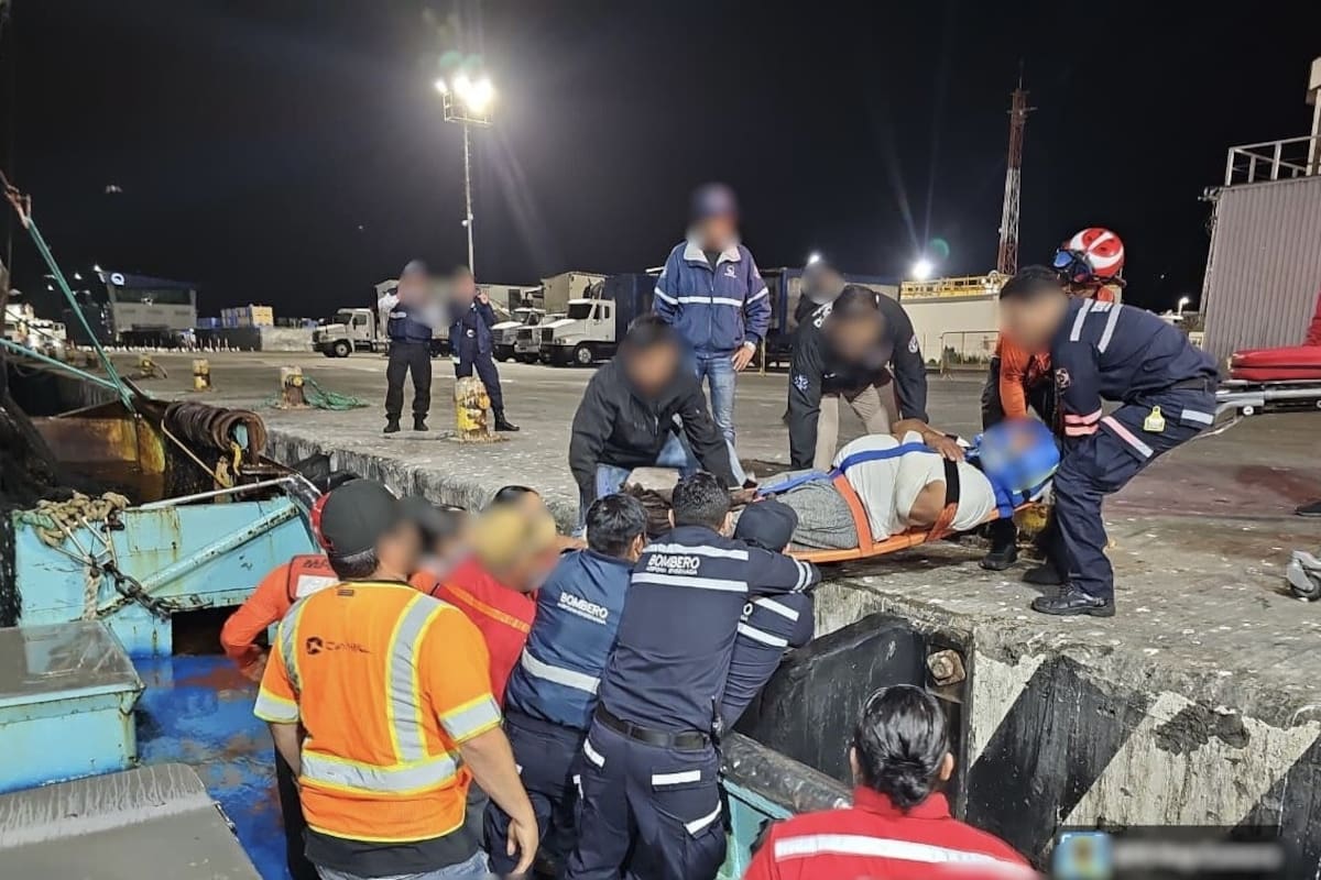 Realizan evacuación médica de tripulante lesionado en un buque pesquero