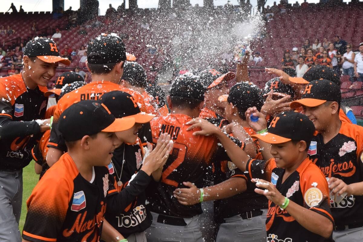 Los Naranjeritos se coronan en el Torneo Infantil de la LMP
