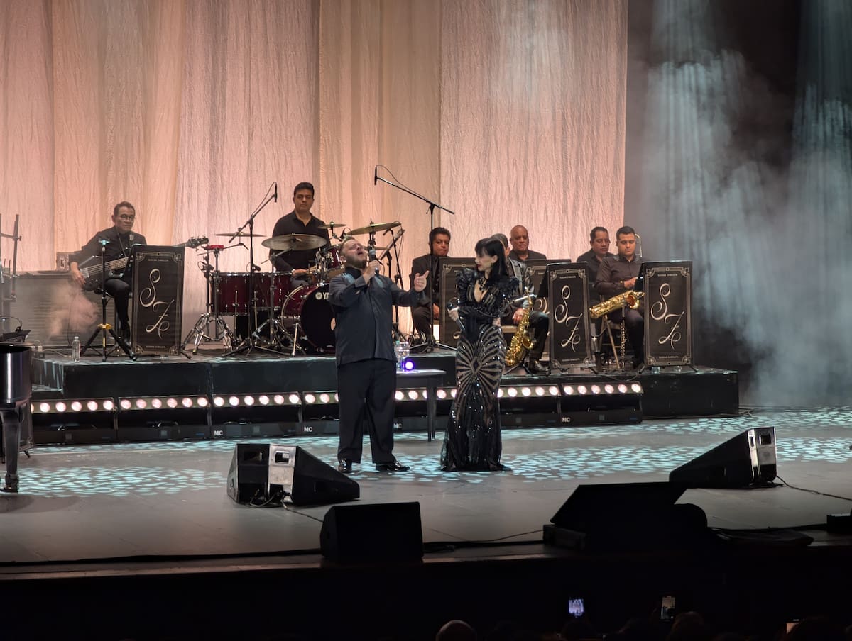 El debut del show en Tijuana tuvo a un grupo de diez músicos bajo la batuta del maestro Marco Morel. Foto: Víctor Delgado