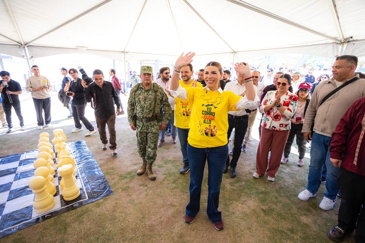 La mandataria anunció la carrera “Corre de Amarillo” organizada por el Patronato del Hospital General de Tijuana, a realizarse en Parque Esperanto. Foto: Cortesía