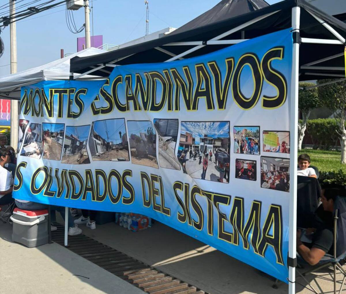 Alrededor de 30 afectados se manifestaron con pancartas al exterior de la Cespt.