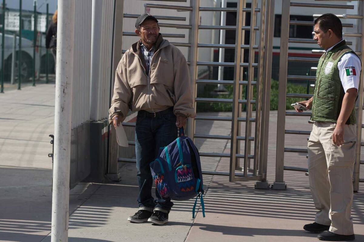 Complican trámites contratar a migrantes