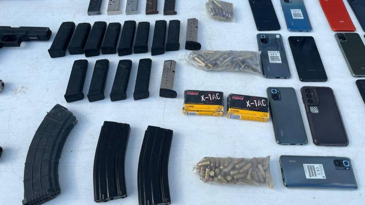 Revisión sorpresa en penal de Aguaruto revela arsenal oculto y red de comunicación clandestina