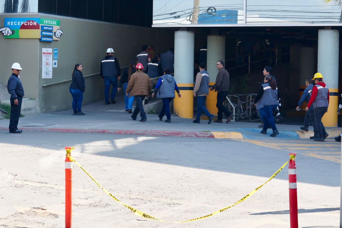 Una parte de la avenida Principal fue cerrada por policías municipales donde las autoridades controlaron el hecho. Foto: Leonardo Reyes